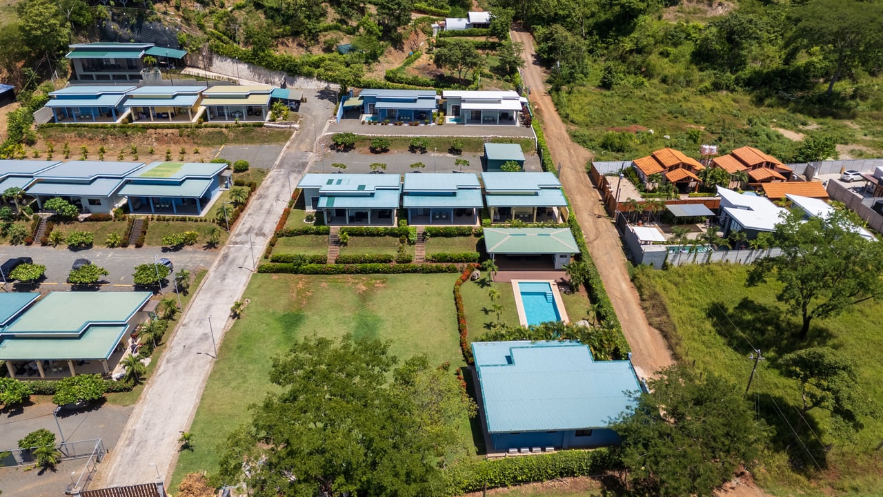 Laurel Condo Unit #1 | Cozy and Affordable 2-Bedroom Condo in Playa Potrero