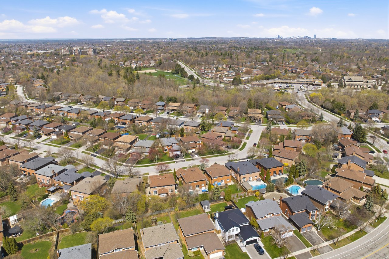 1181 Potters Wheel Cres, Oakville
