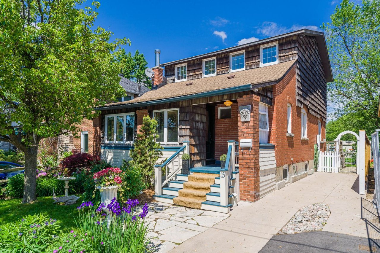 15 Eastwood Ave