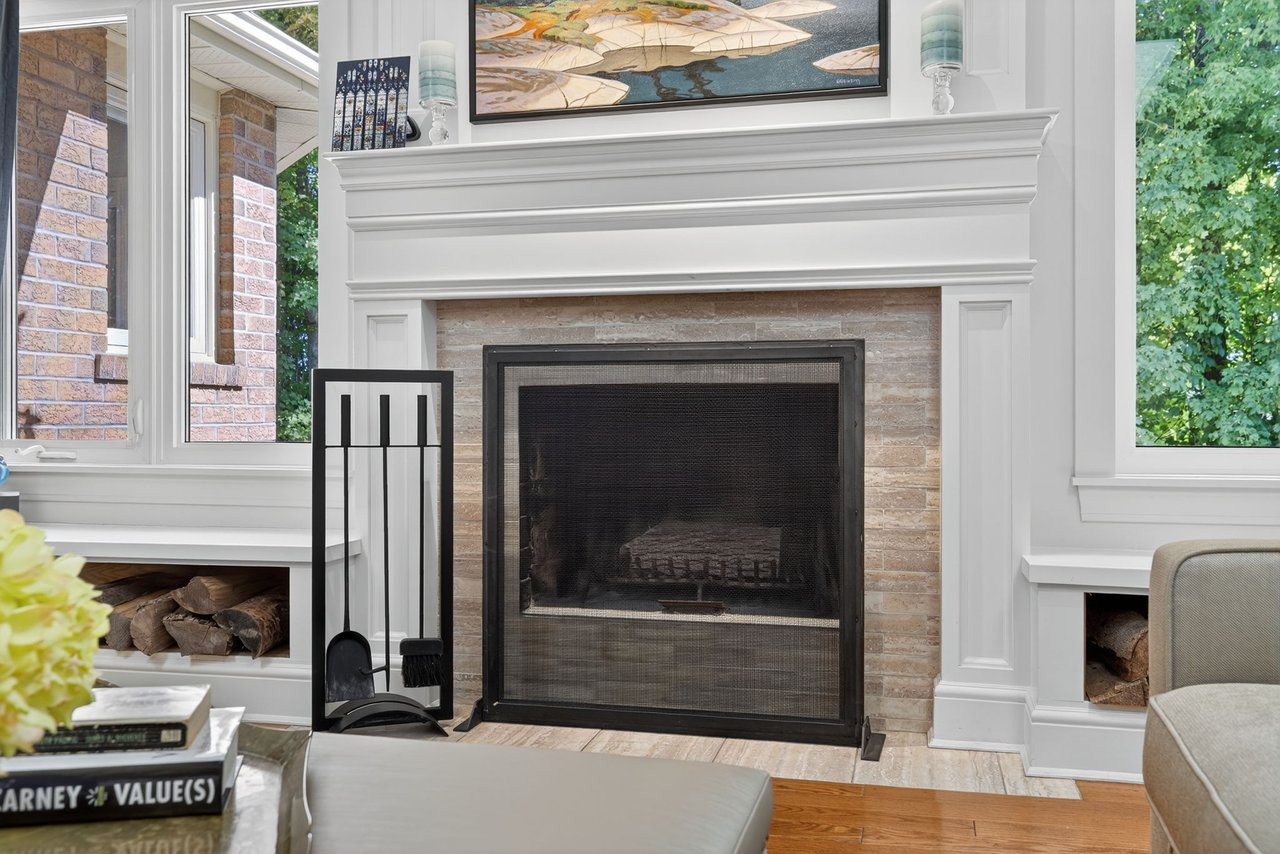 6 Falling Leaf Crt, Aurora