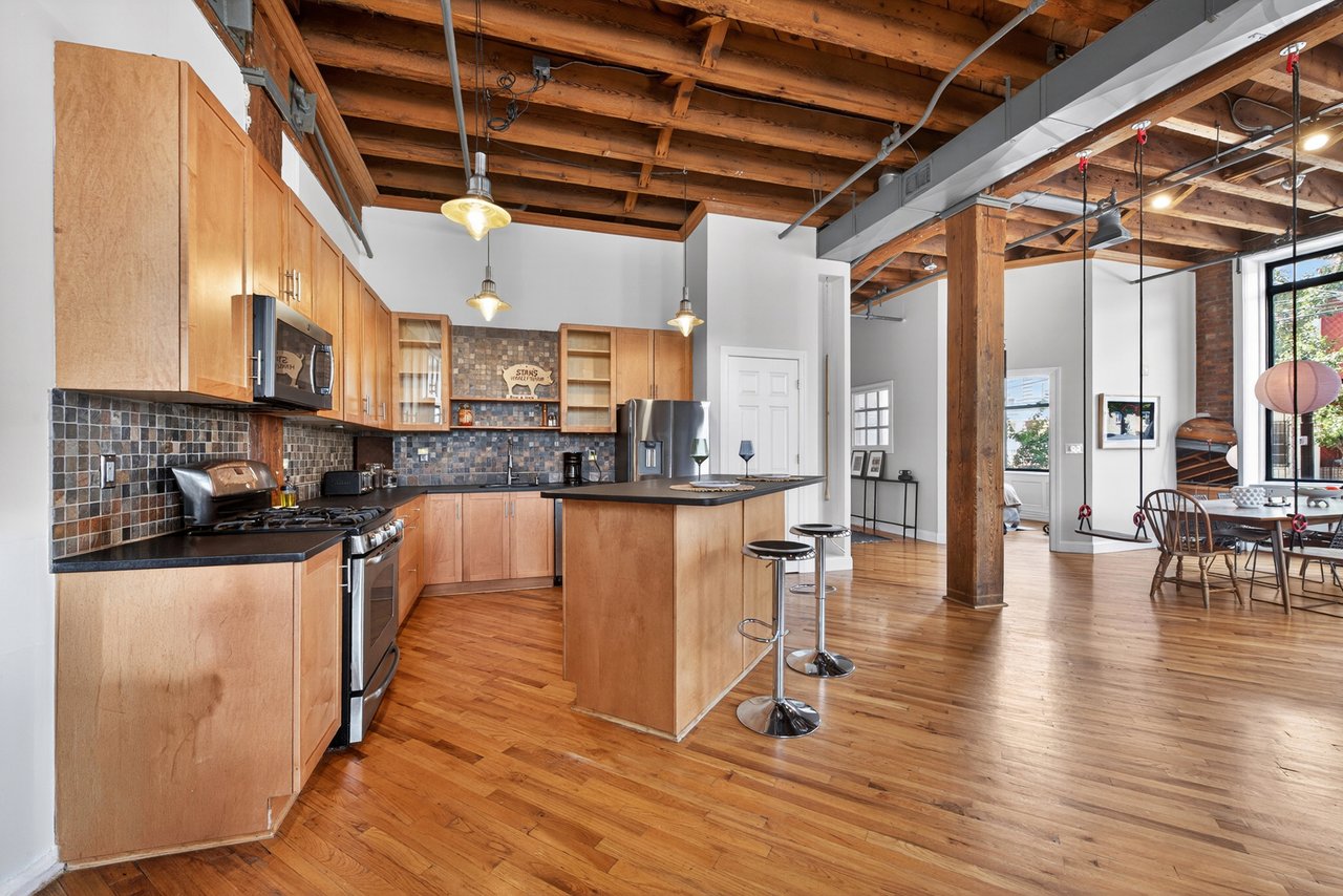 126 Webster Ave #1A
