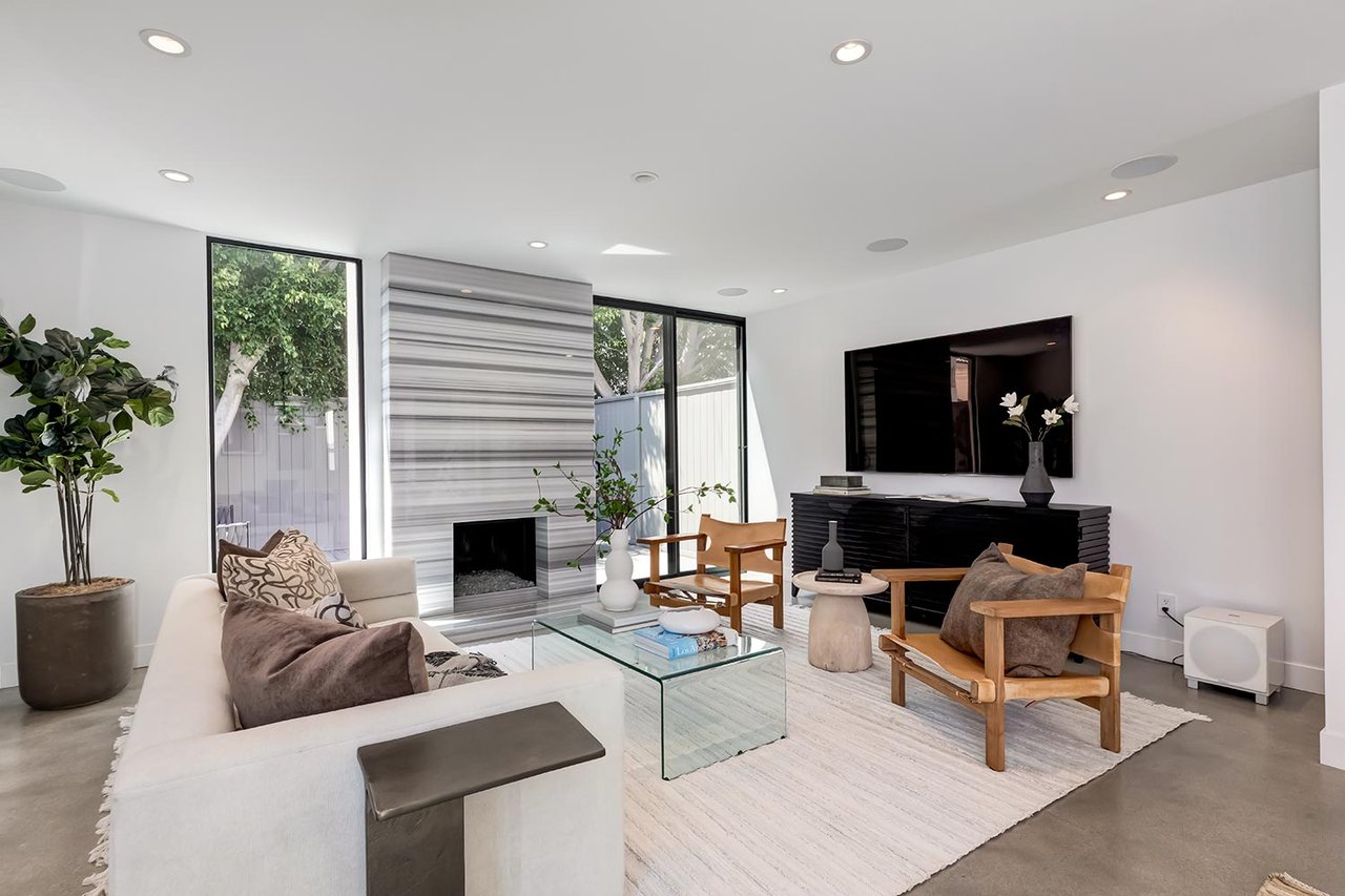 1327 Havenhurst Unit #10
