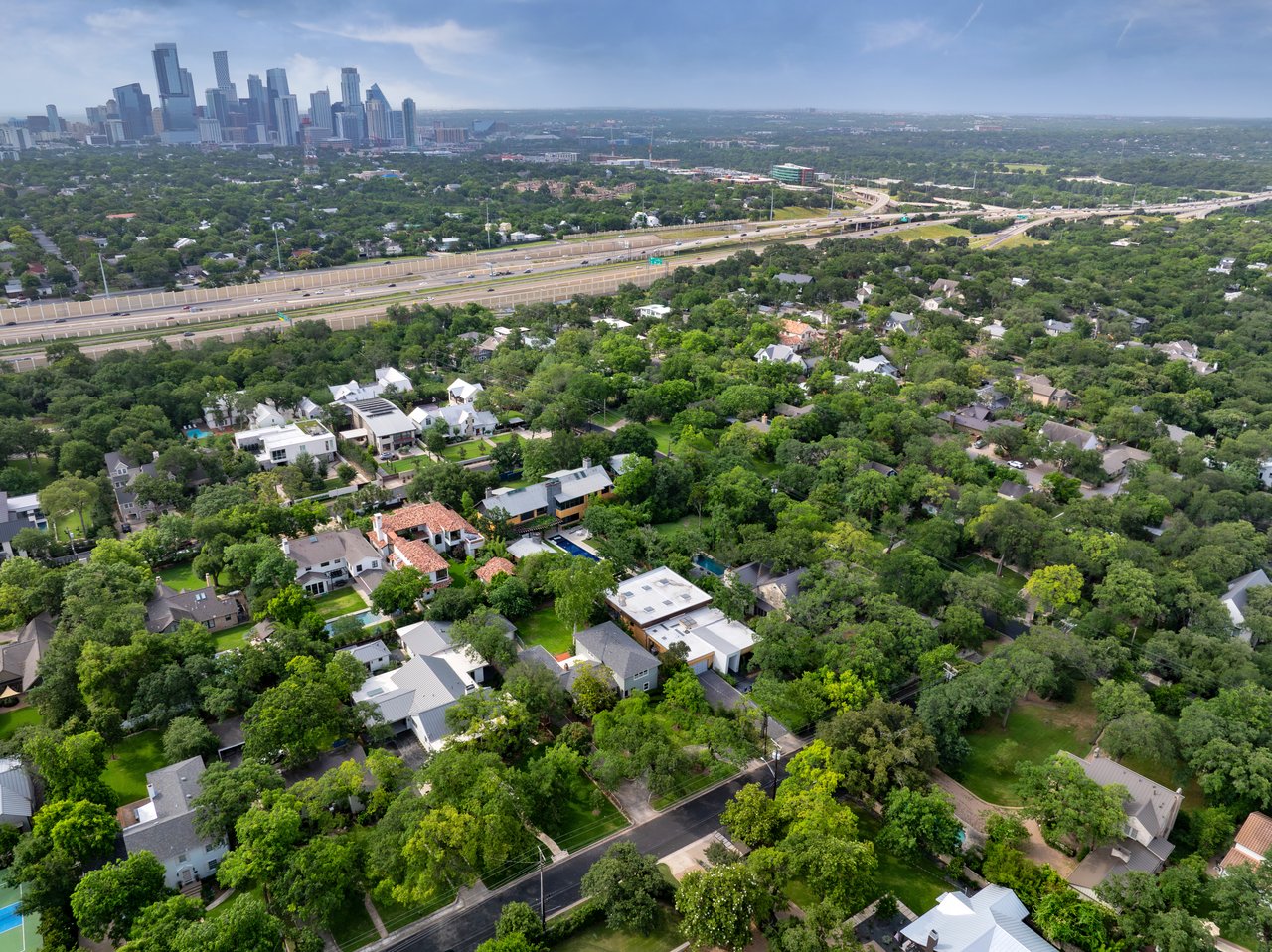 1311 Kent Lane