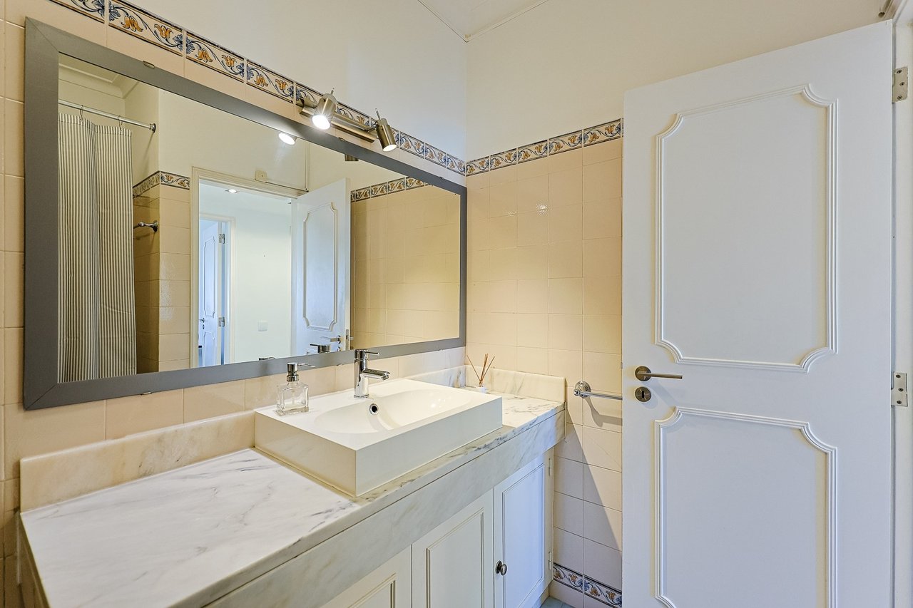 Luxury 3-Bedroom Apartment in Prestigious Cascais