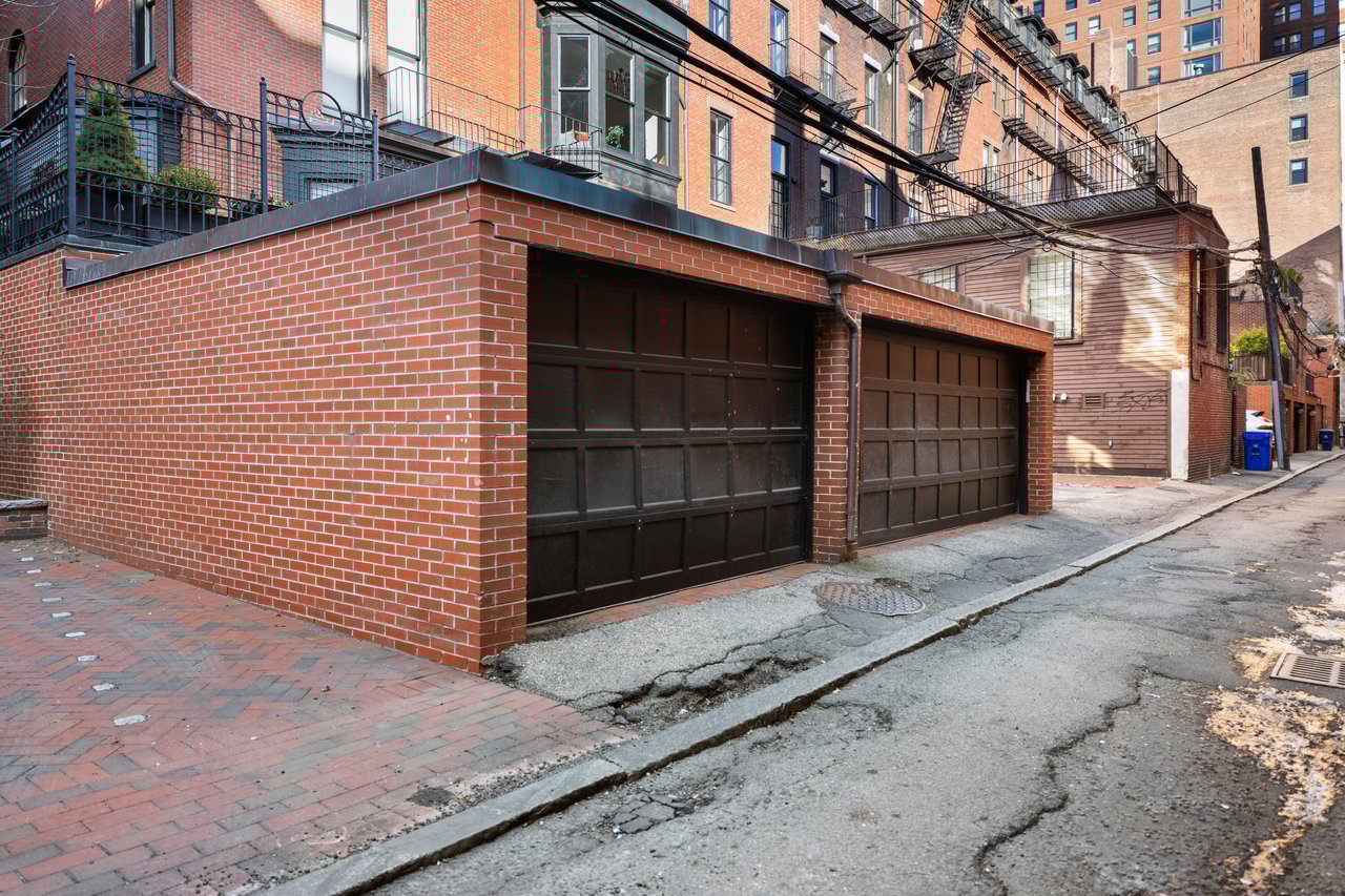 36 Commonwealth Avenue