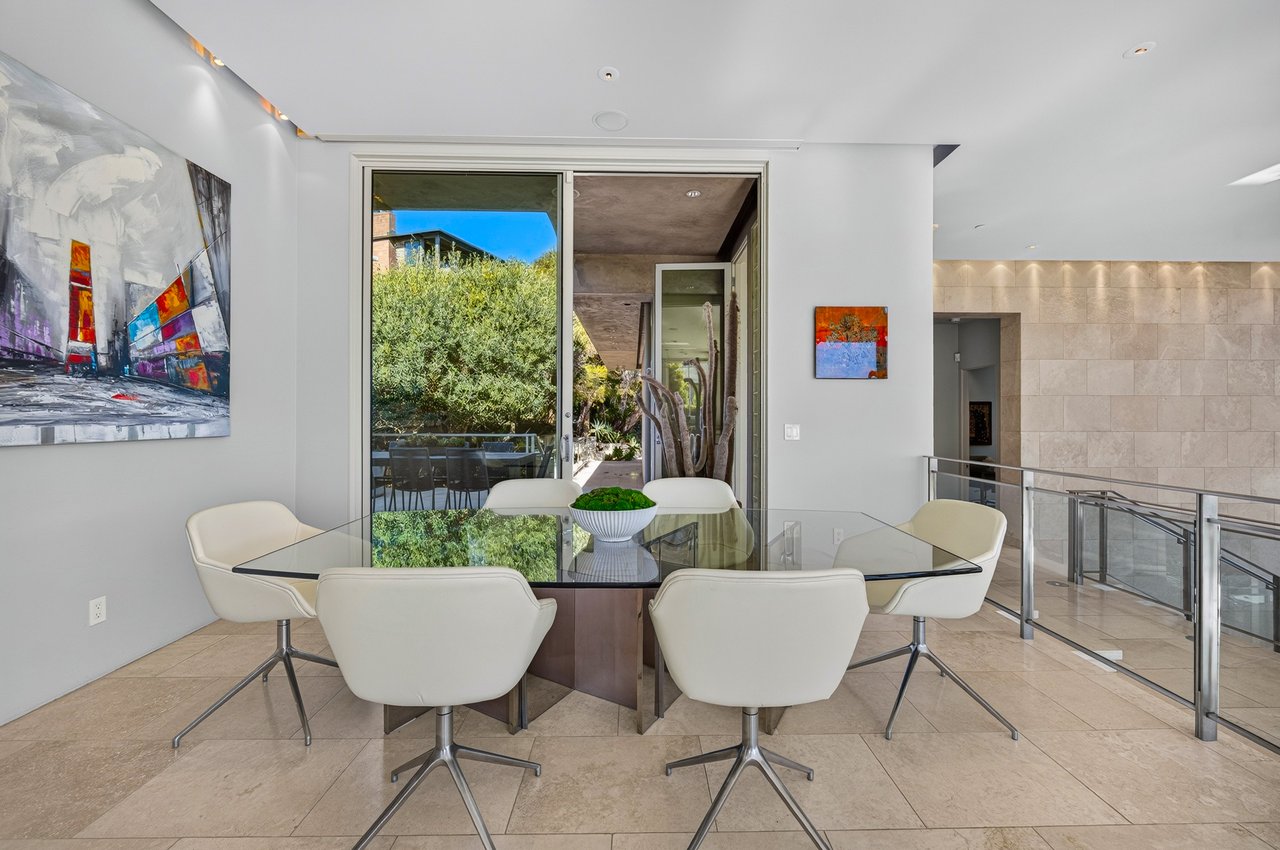 Dramatic Contemporary Architecture and Golden Gate Bridge Views