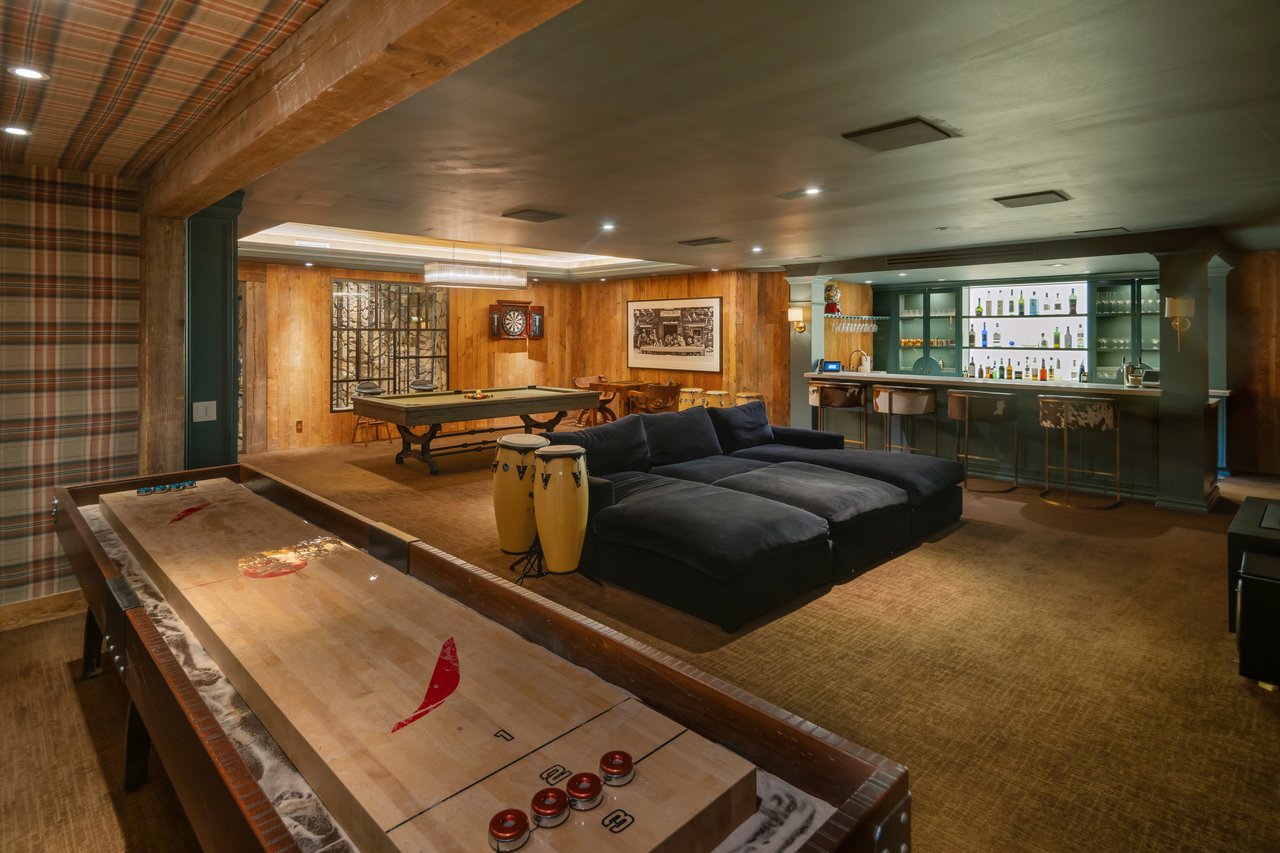 9135 Hazen Dr, Beverly Hills 