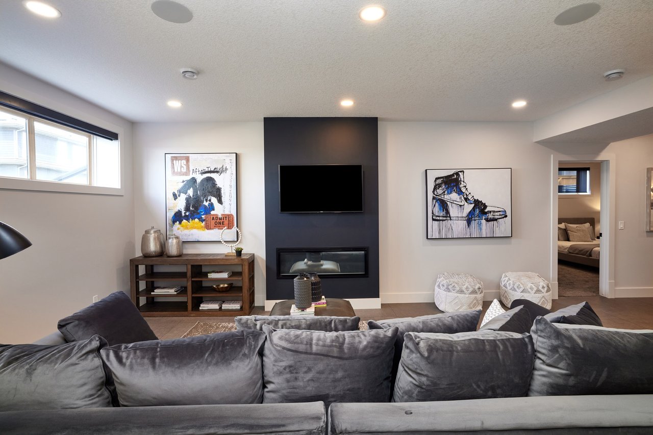 218 Aspen Summit Place SW