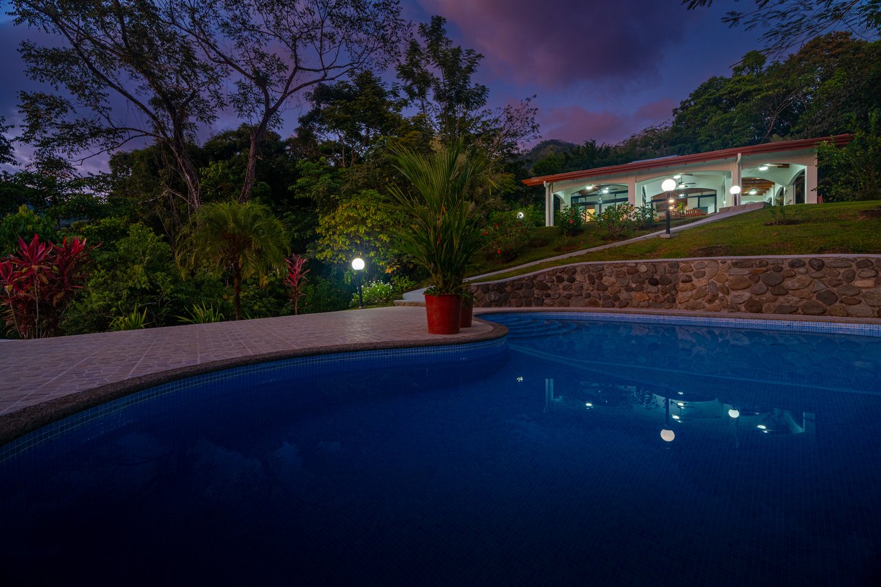  Villa Allamanda, Privacy Galore, Ocean, Jungle and Mountain Views