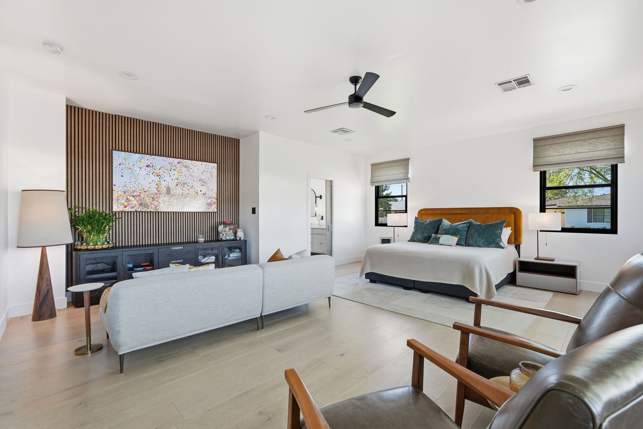 3901 E WELDON Avenue