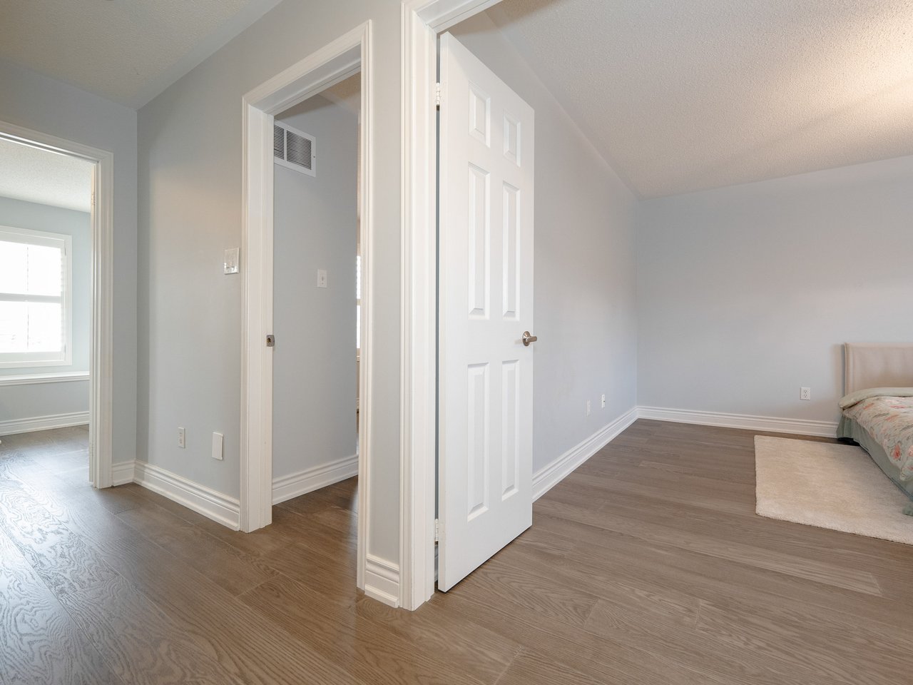 84 Grasslands Ave