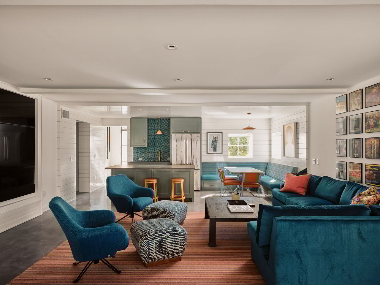 3016 Edgewater Drive