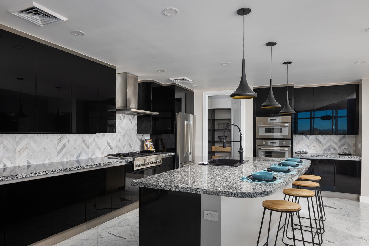 140 E RIO SALADO Parkway 1103