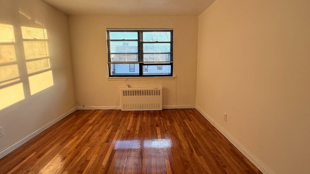 167-22 Northern Blvd