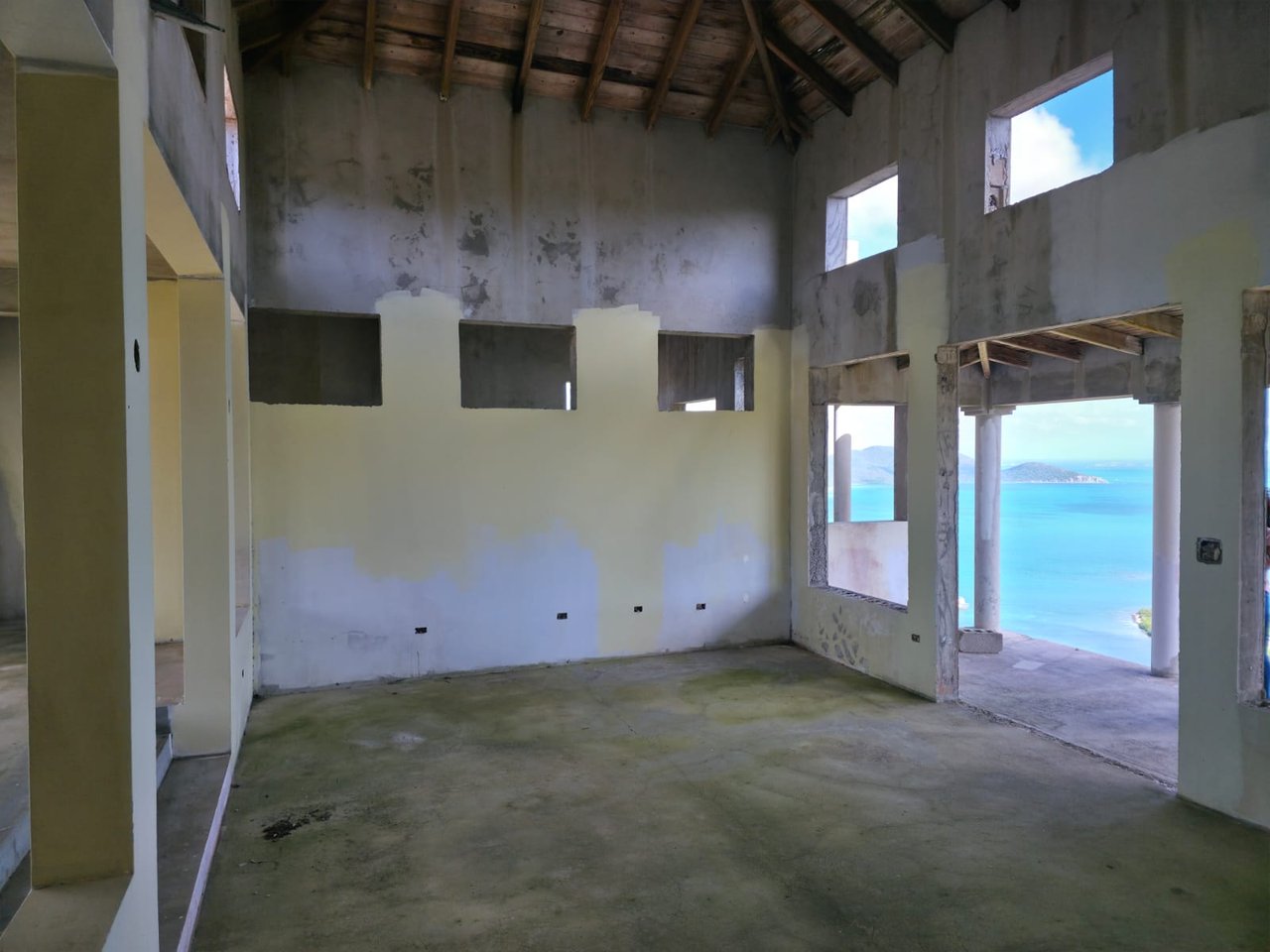 1116 Brady Ghut Unfinished Fixer Upper