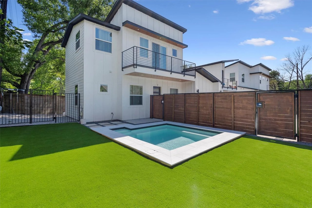 3919 E 16th, Unit 2