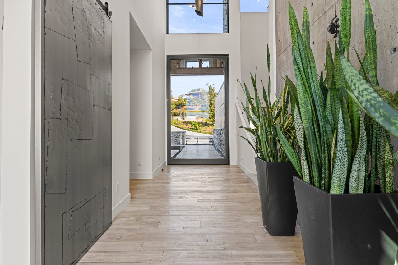 4573 Greenview Drive