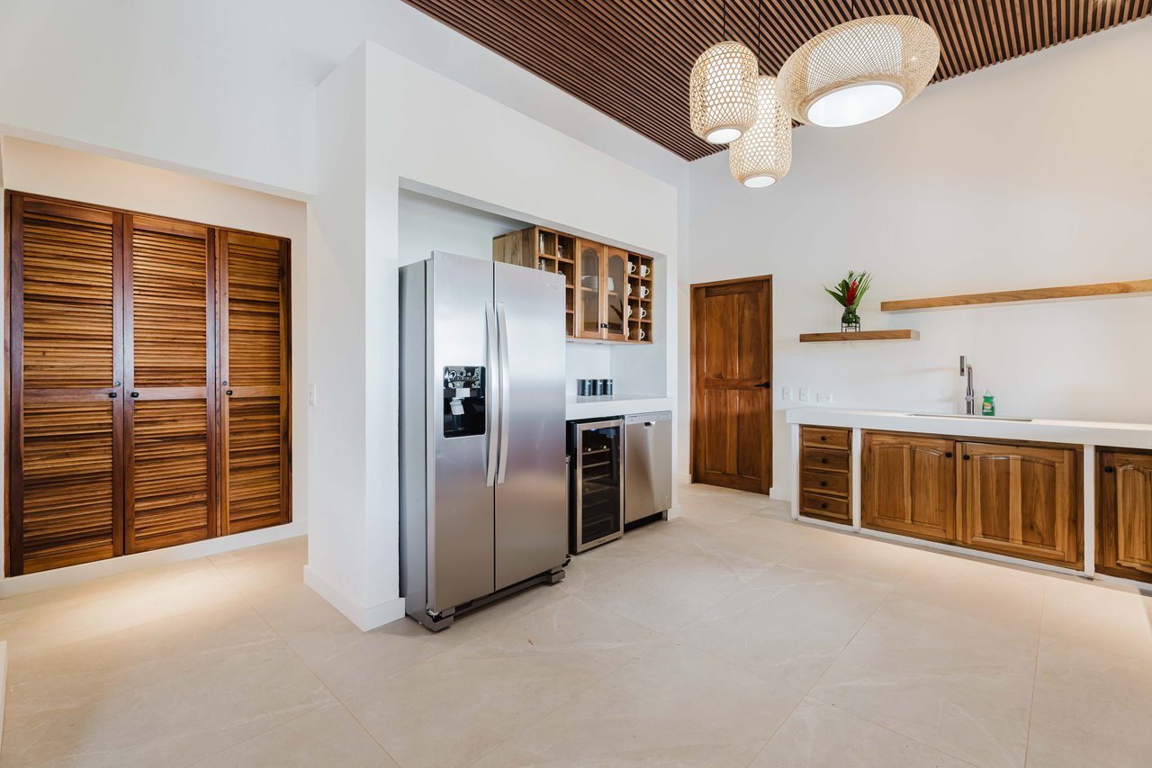 Casa Tucán, Ocean View Villa with Private Trail to River & Waterfalls