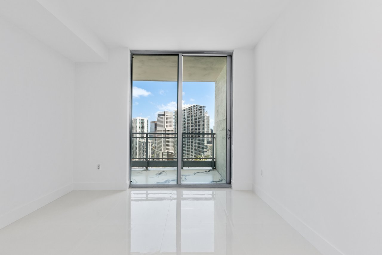 90 SW 3rd St Unit #3501 Miami 