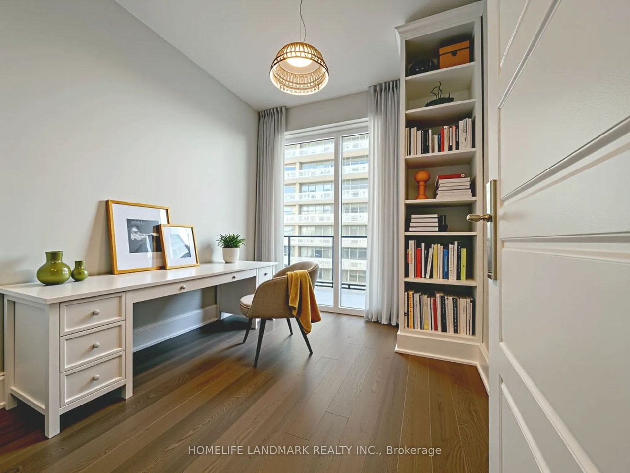 LAGO AT THE WATERFRONT 