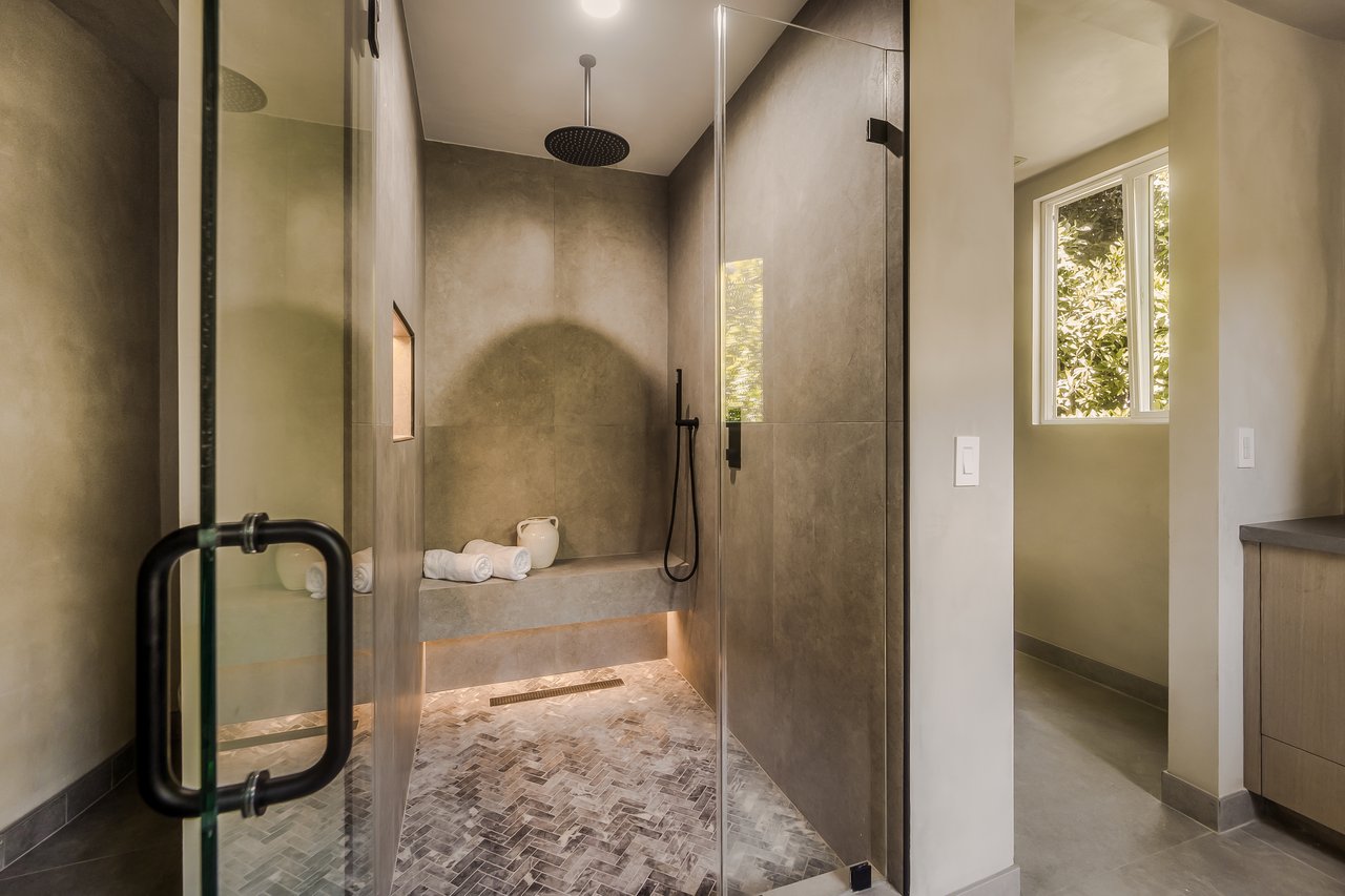1969 Curson Pl, Hollywood Hills 