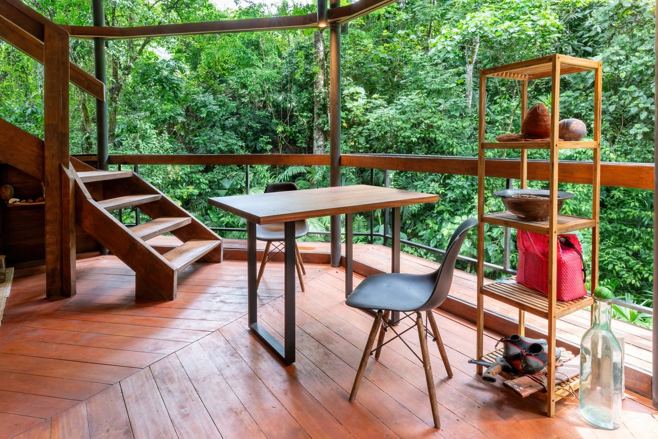 Waterfall Retreat with Casita & Build-Ready Lot in Cascada Azul, Baru