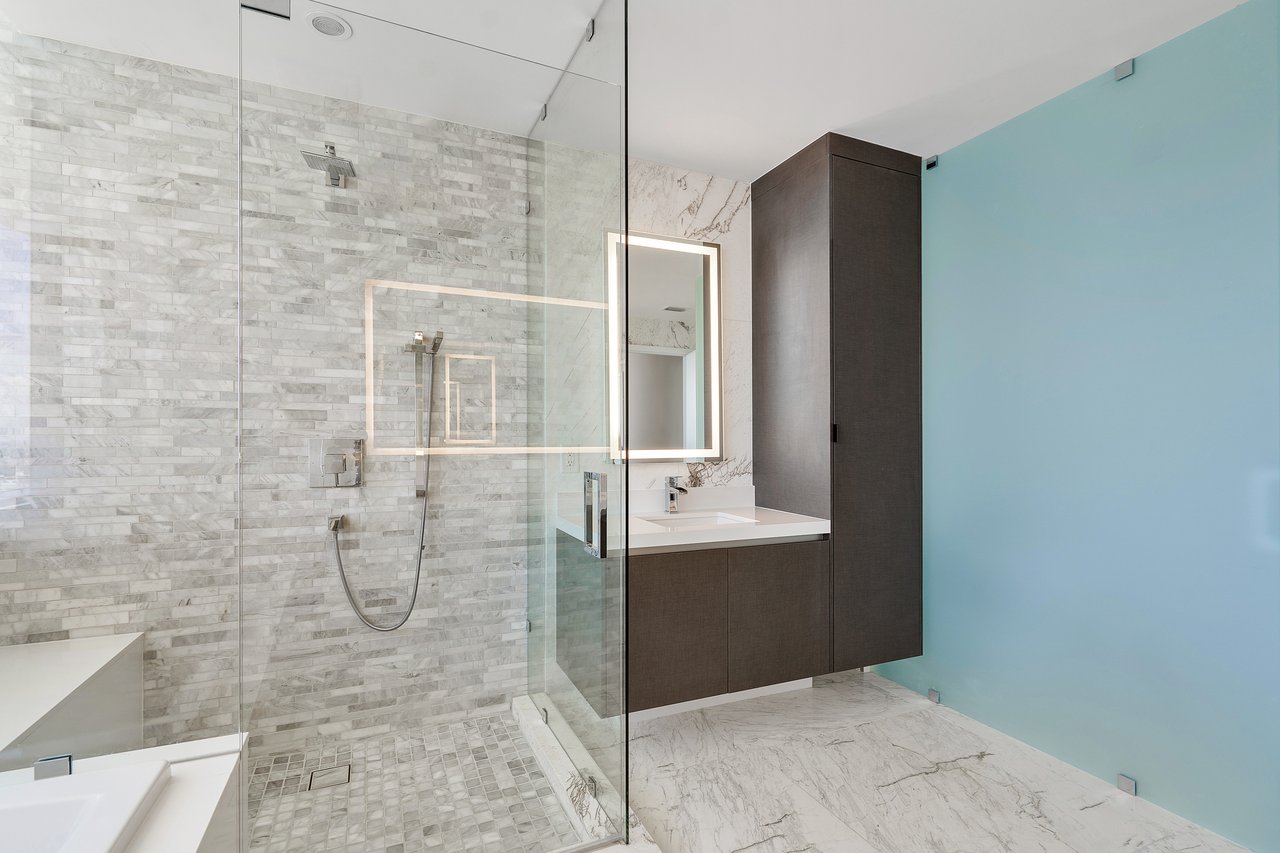 851 NE 1st Ave #4901