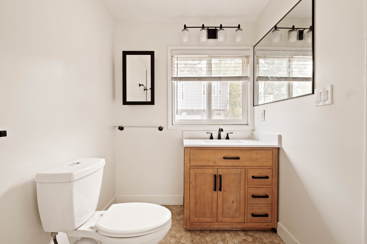 23153 Canzonet St, Woodland Hills