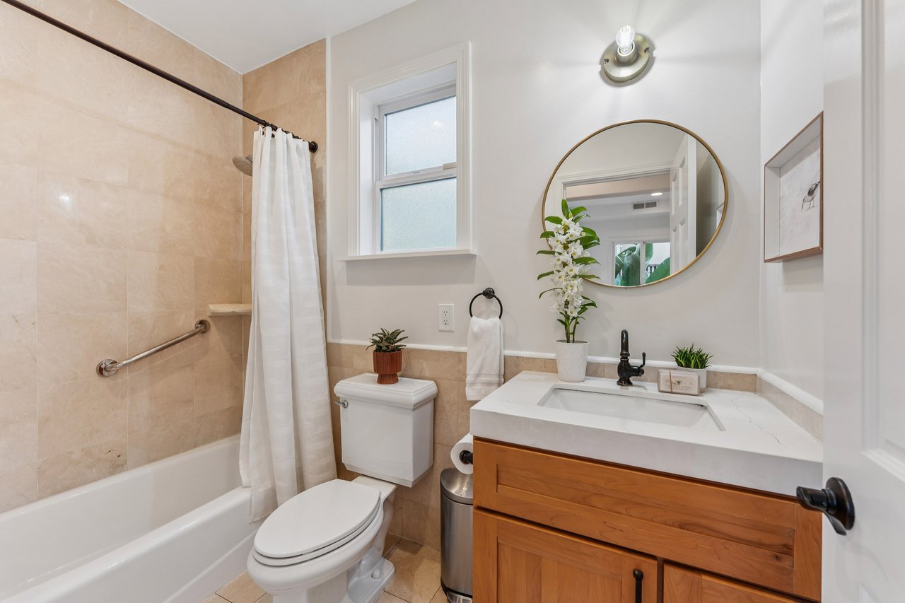 688 57th St, Oakland, CA