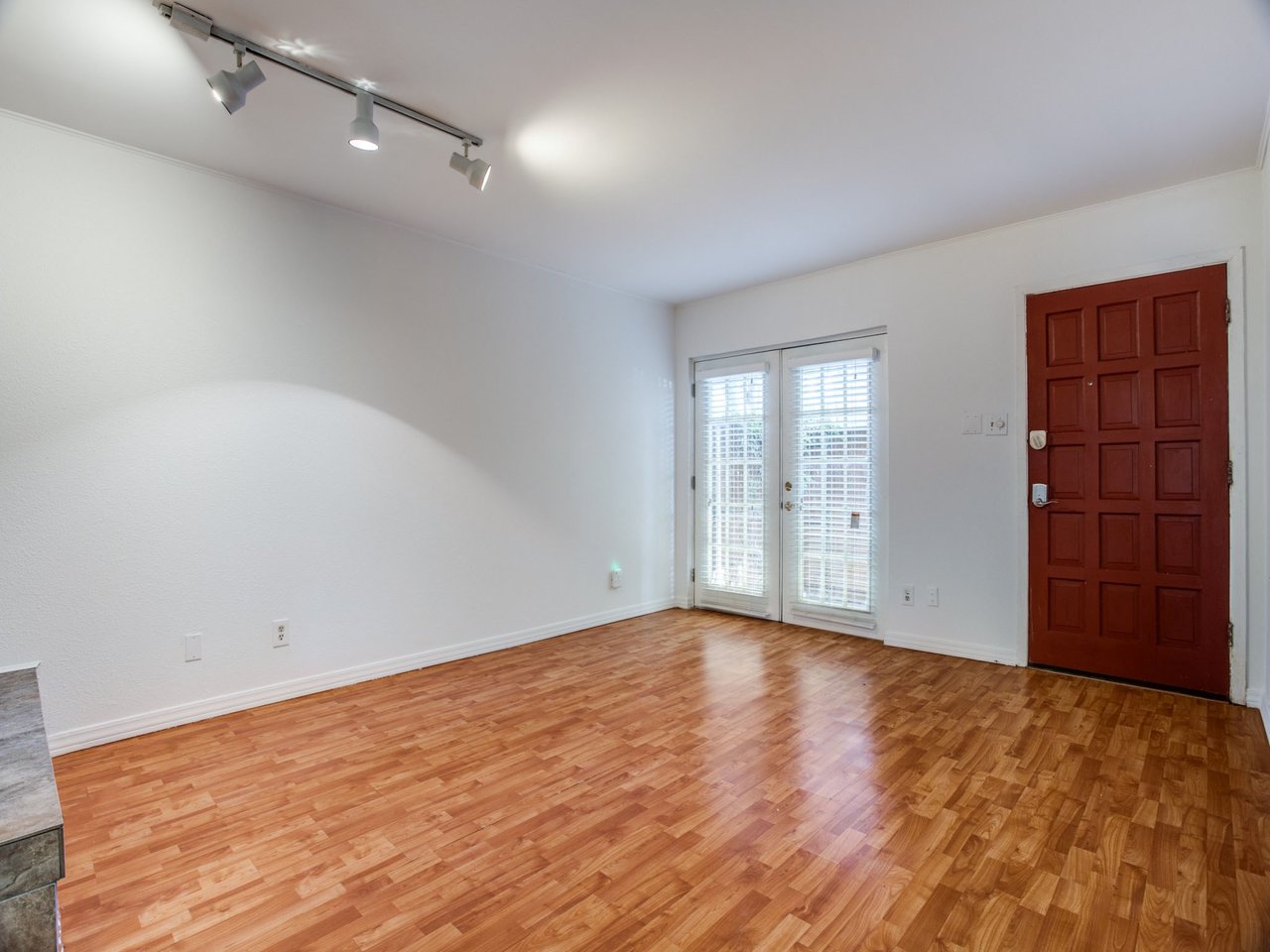 5916 Birchbrook Dr. #136