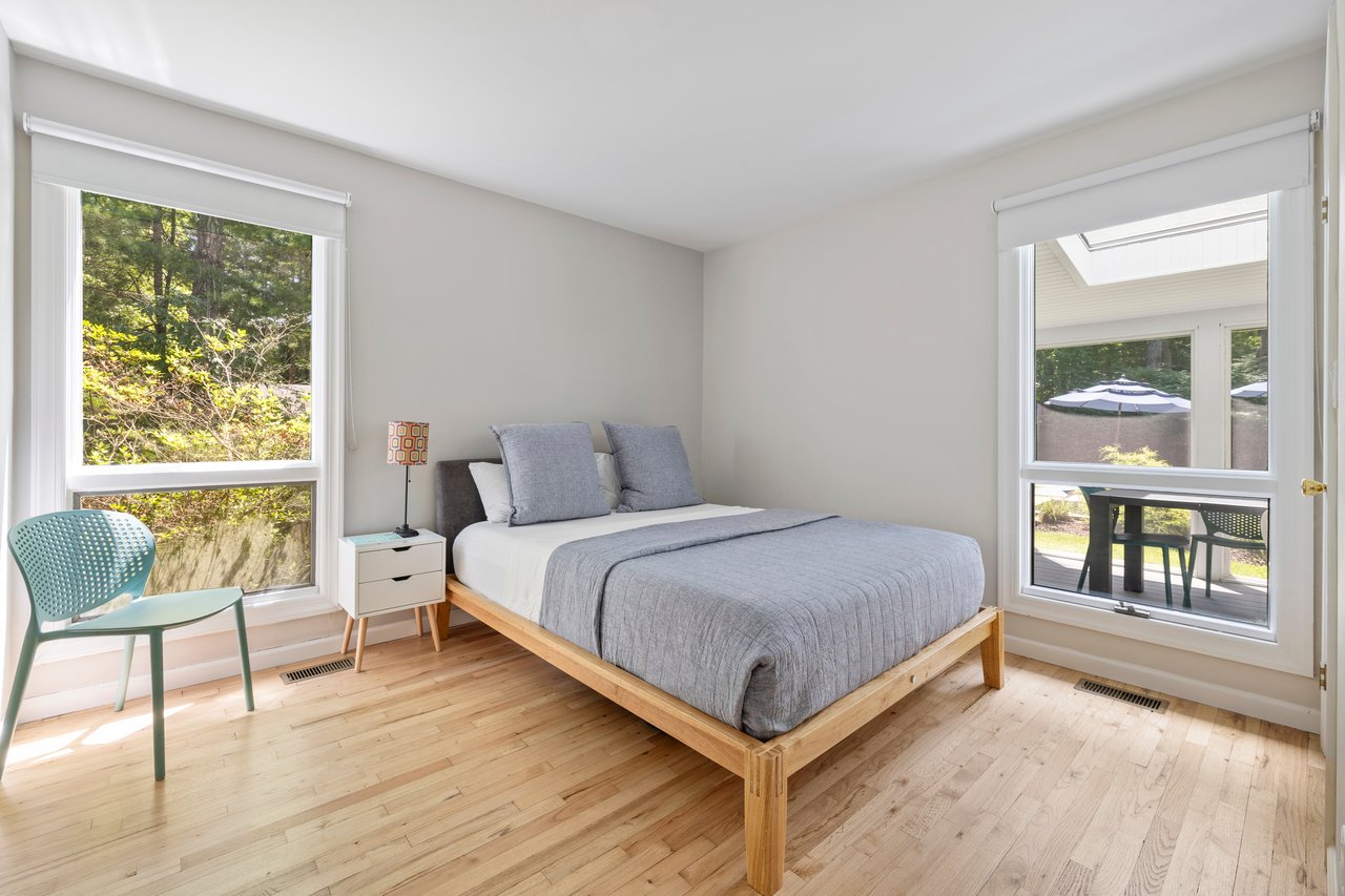 56 Underwood Drive, East Hampton (Clearwater Beach)