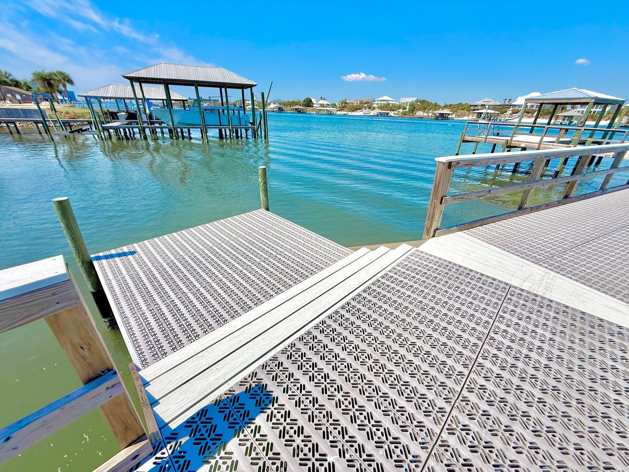 PERDIDO KEY BEACH HOUSE 208 CLIPPER DR 