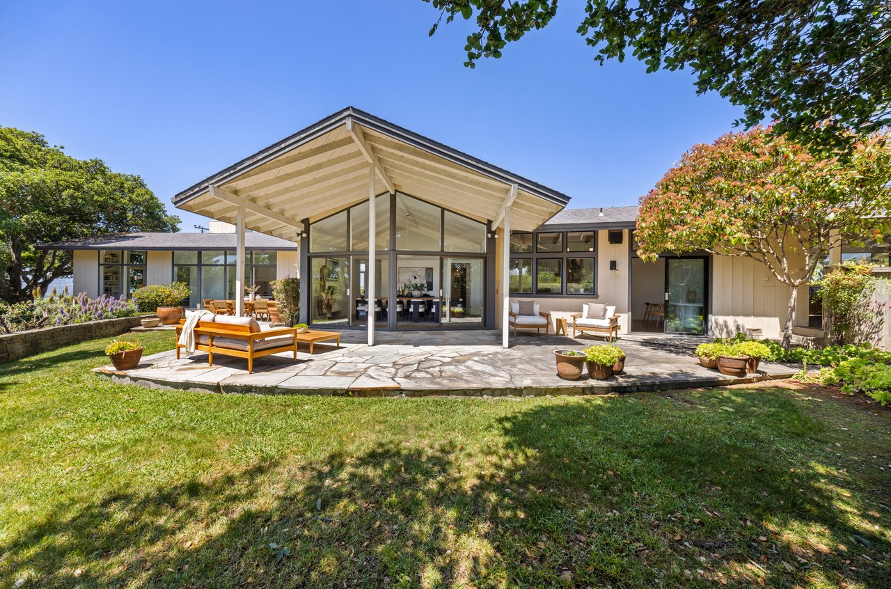 Rare 1+ Acre Dream Site
