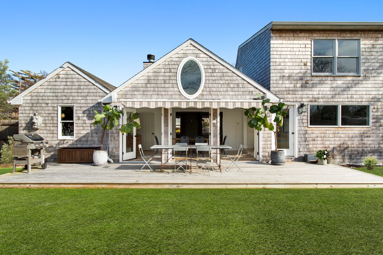 A Turnkey Mid-Century, Effortlessly Located in Bellport Village