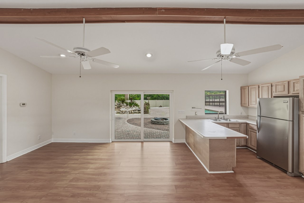 7601 Thunderhead Street