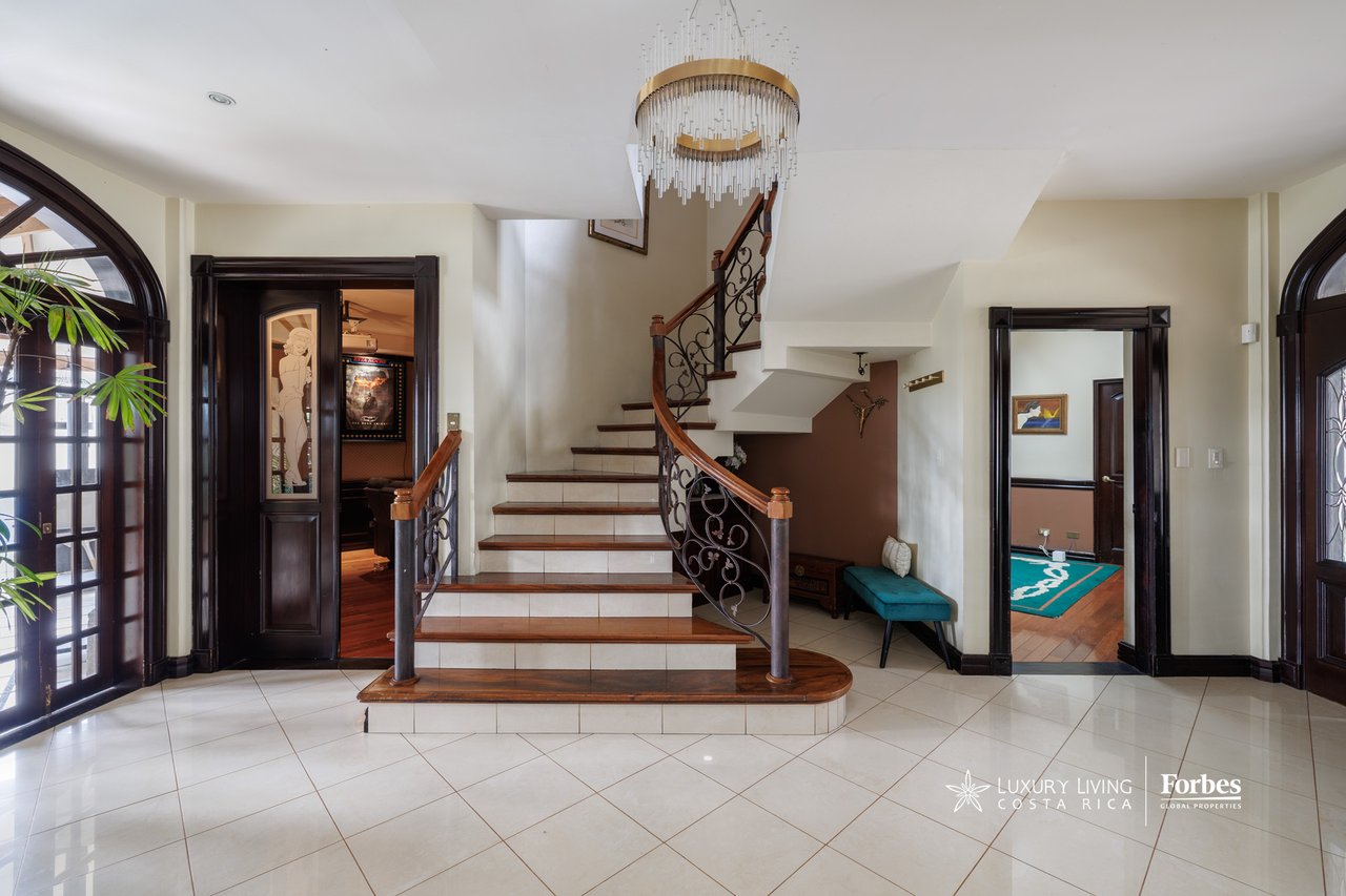 21560 - Casa Grand Court | Residence with Tennis Court in Moravia