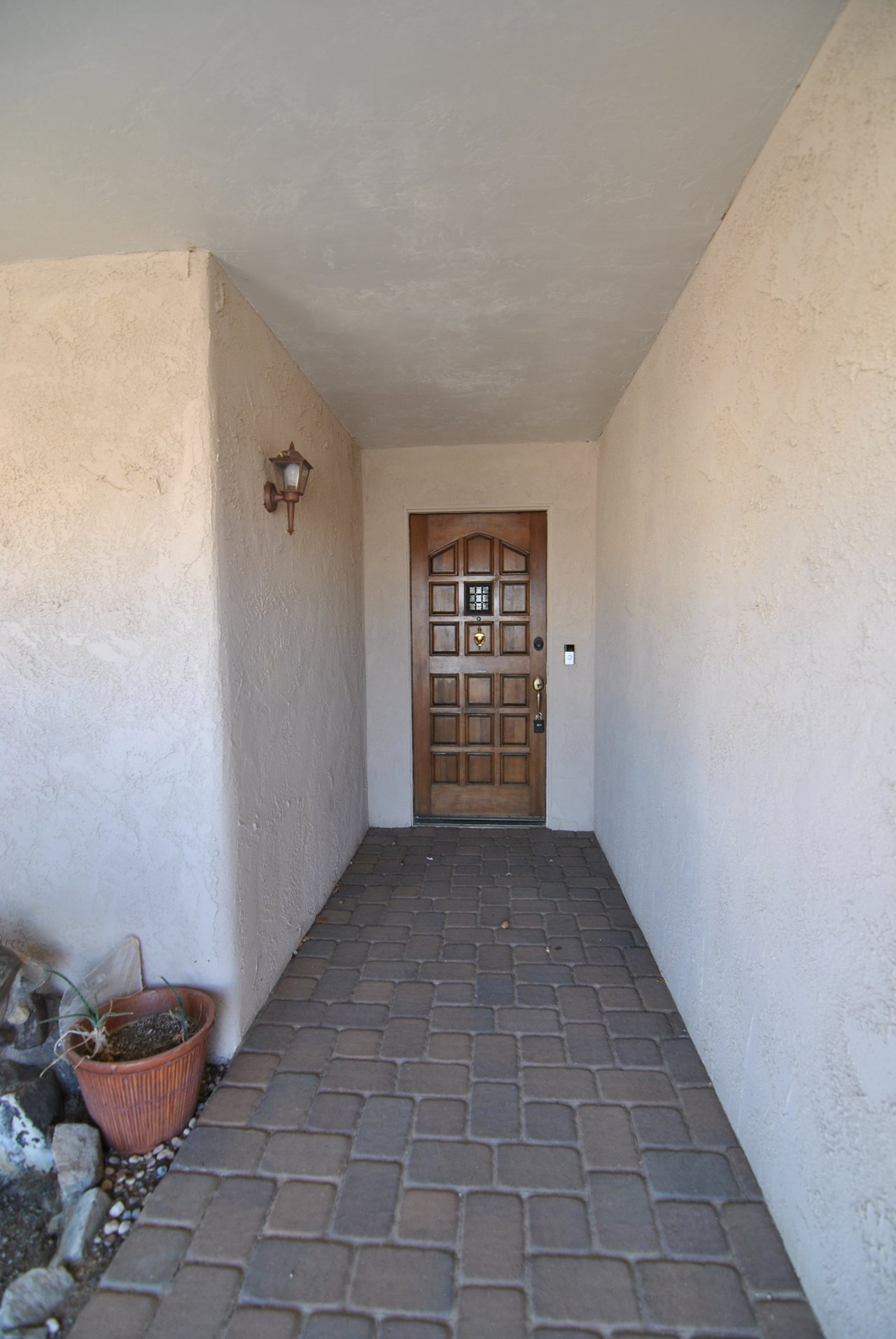 1666 Topaz Dr 