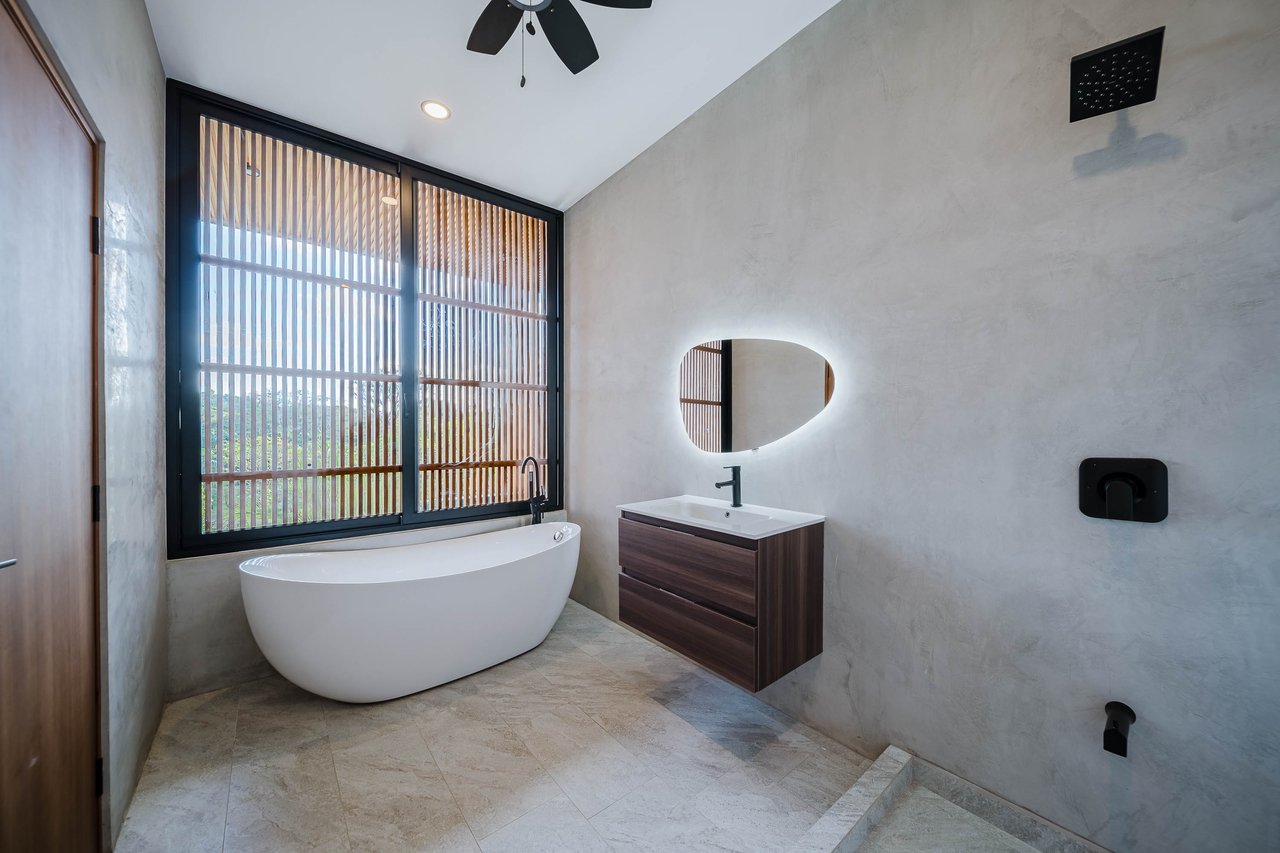 Finca Tranquila Brand New Luxury Residence