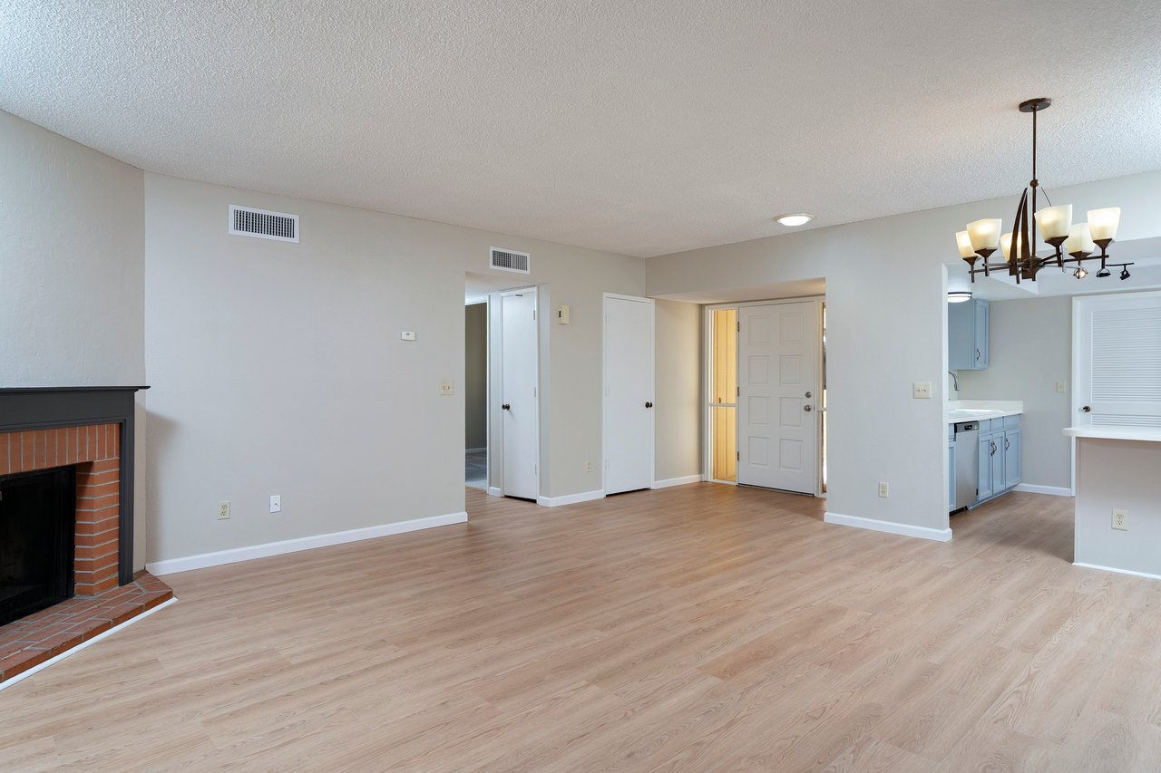3236 W Moondance Way