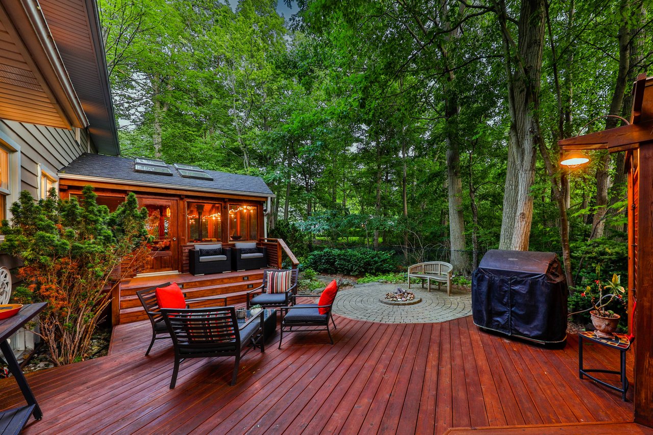 1346 Whiteoaks Avenue, Mississauga