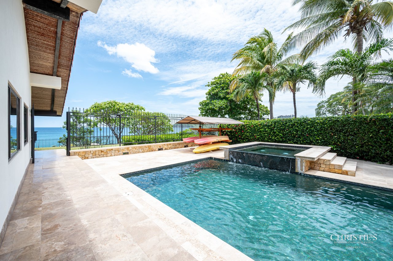 Casa Playa Bonita | Beachfront Luxury Estate in Playa Flamingo