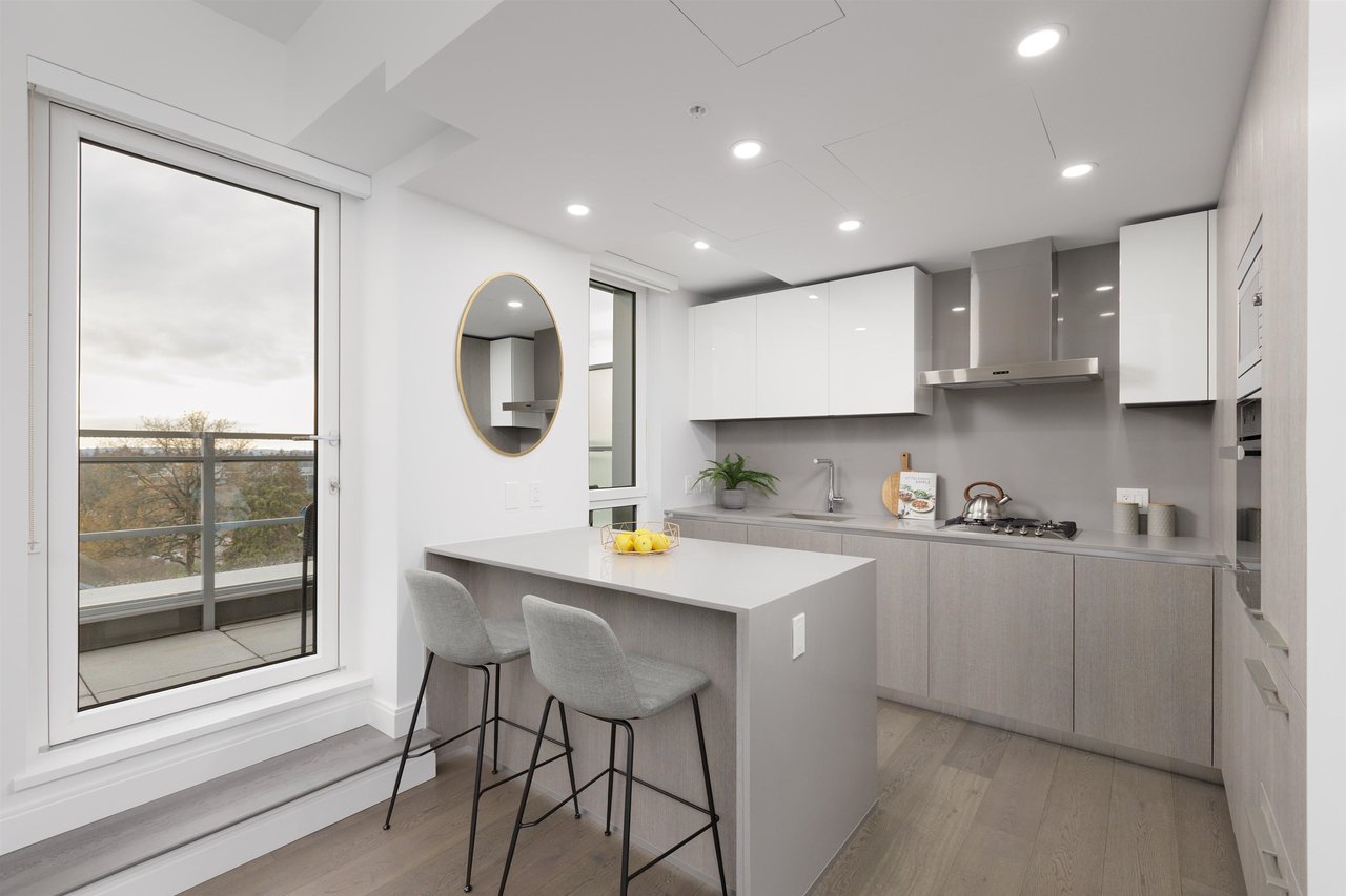 4908 Cambie St, #501