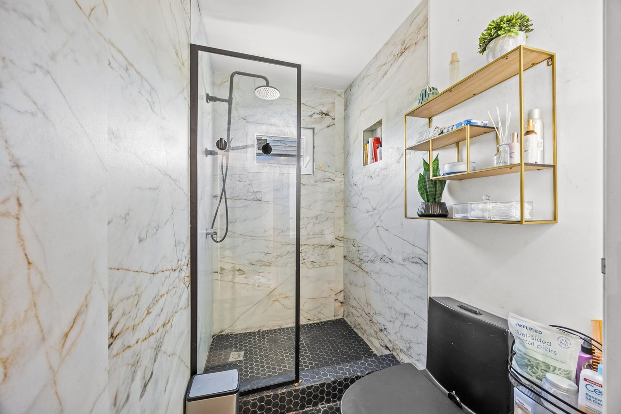 Boutique Tiny Home Oasis with Income Potential