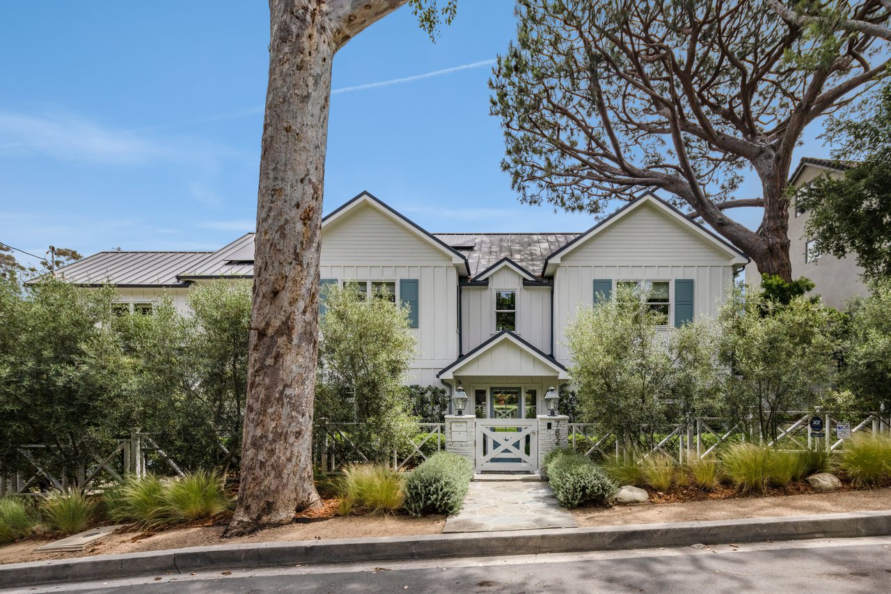 Sophisticated Coastal Design by Gray Malin