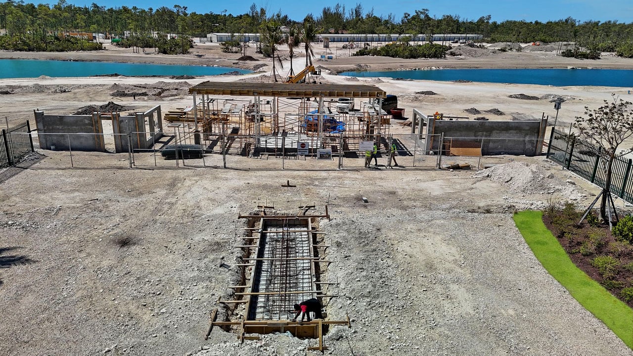 WINDSOR LAKES: LOT 15