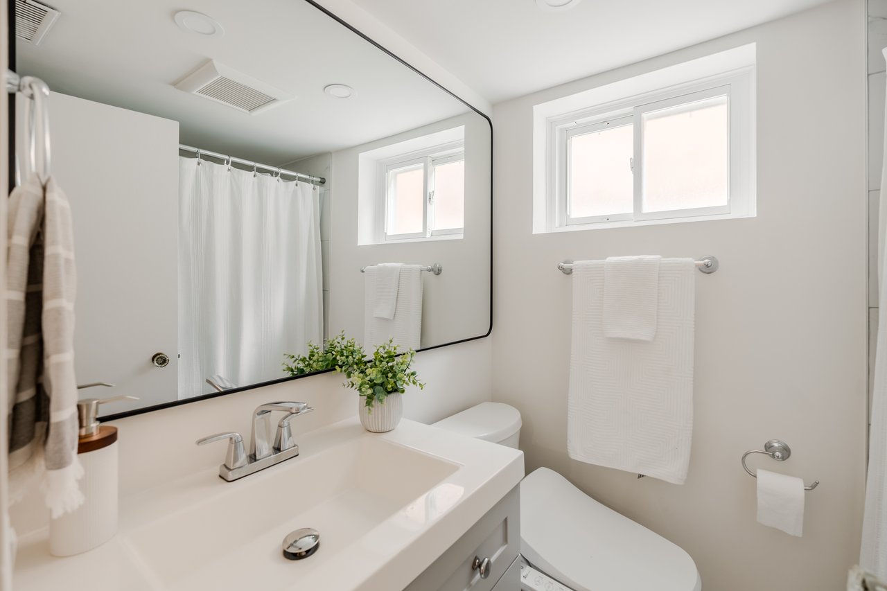 296 Linsmore Cres