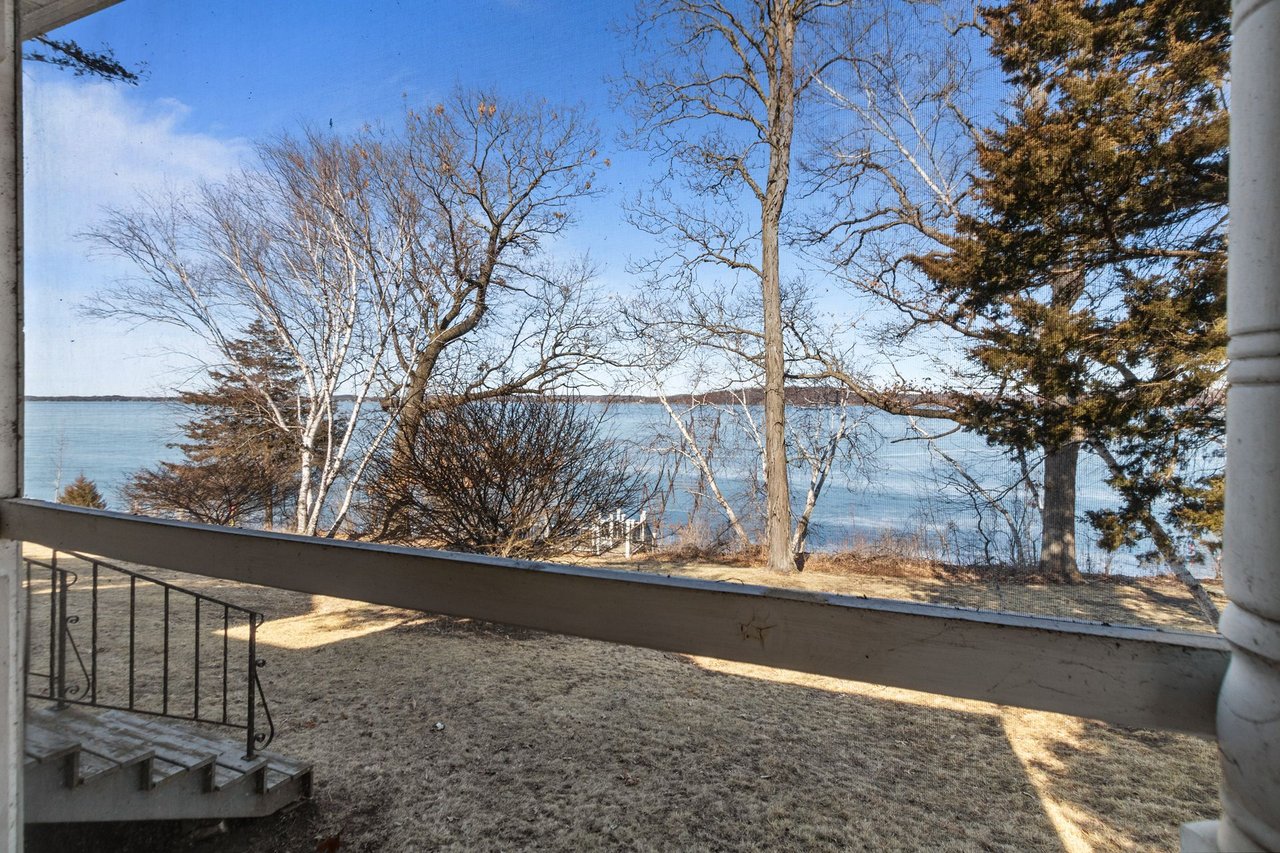 W2632 Oakwood Beach Road