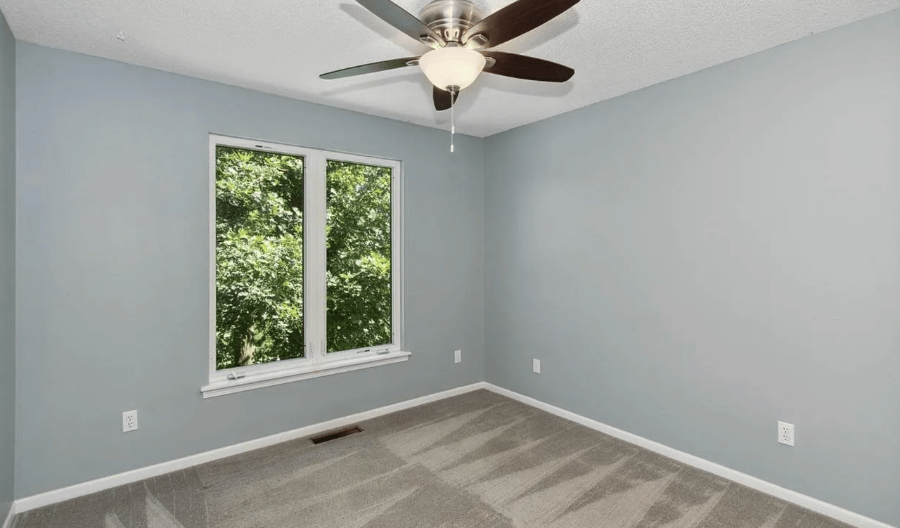 125 E Dovetail Dr
