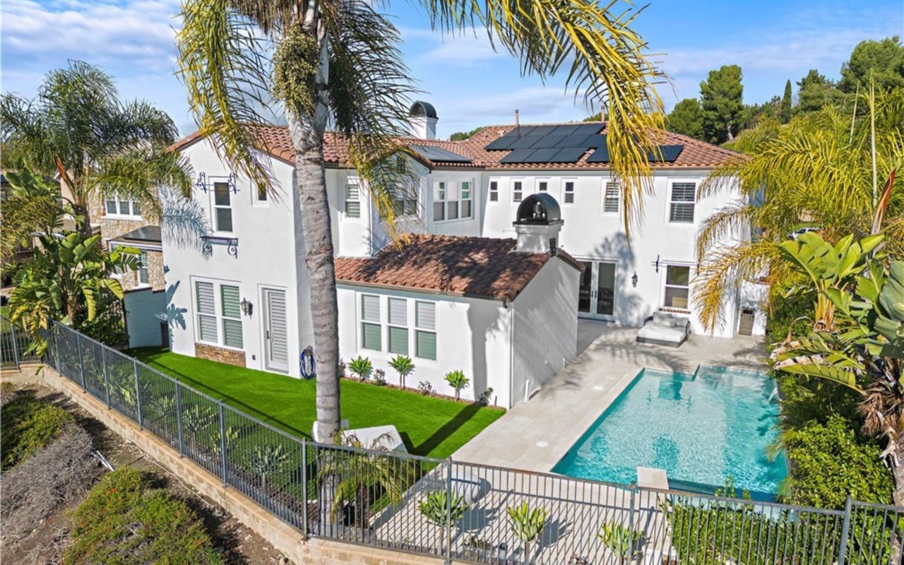 8 Kane Ln