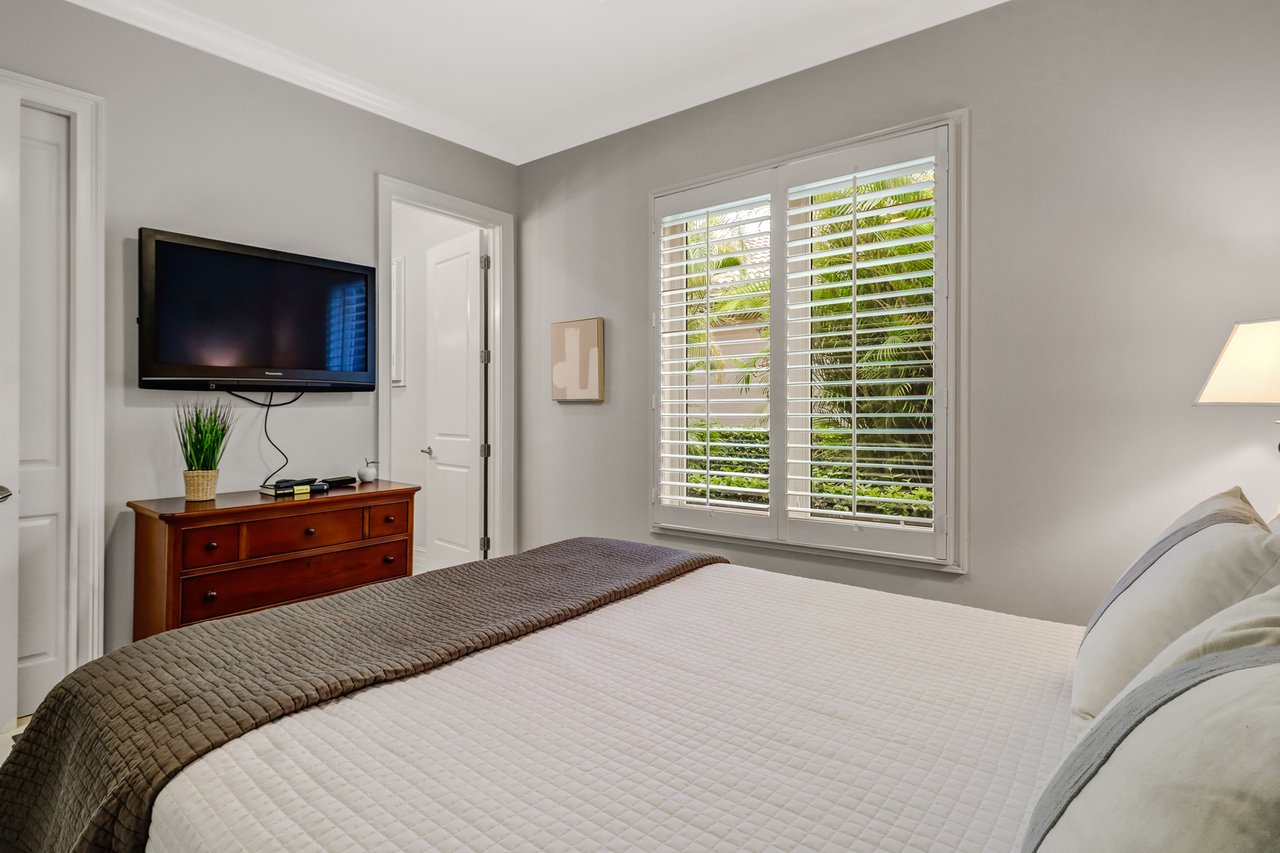 2270 Silver Palm Pl